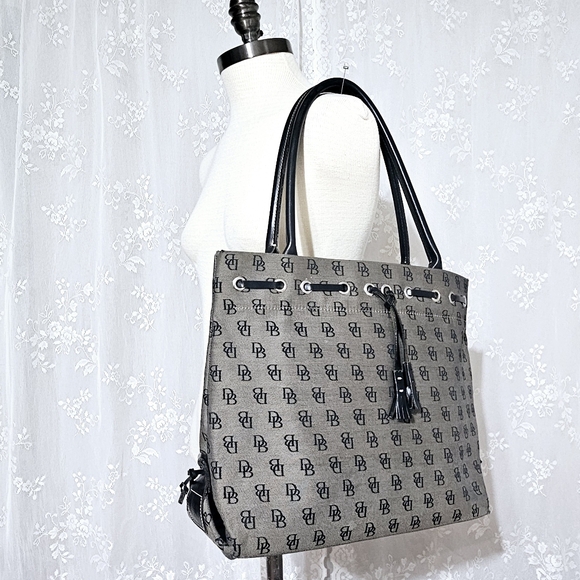 Dooney & Bourke - Vintage Monogram Tote Bag - Picture 2 of 16